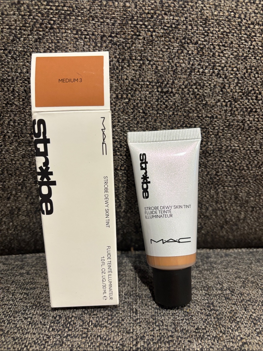 MAC Cosmetics Strobe Dewy Skin Tint - Medium 3